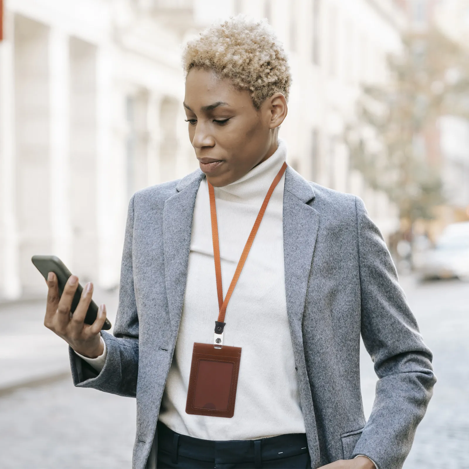 

Magnetic Card Holder Protective Sleeve PU Material Vertical Badge Cover Id Card Holder for Office Nurse Work Cards