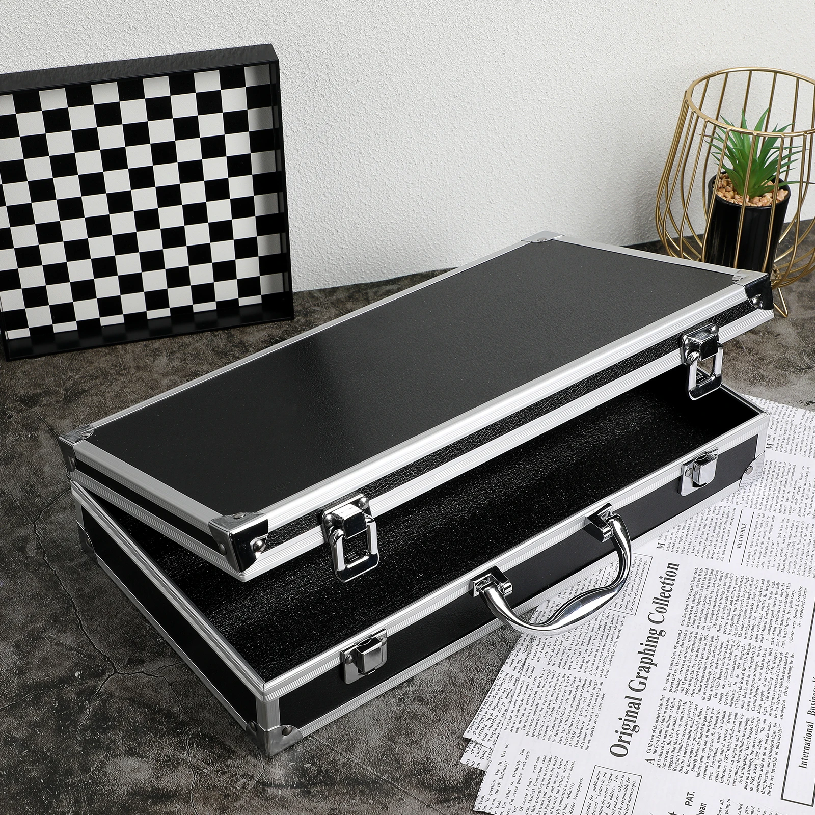 

Round Corner Edges Aluminum Alloy Tool Box Large Capacity Medicine Box For Multiple Uses