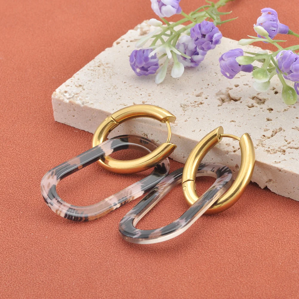 JeeMango Acrylharz-Ohrringe mit geometrischem Oval-Design, Retro-Leoparden-Ohrringe für Damen, modischer Party-Schmuck aus Edelstahl E26025