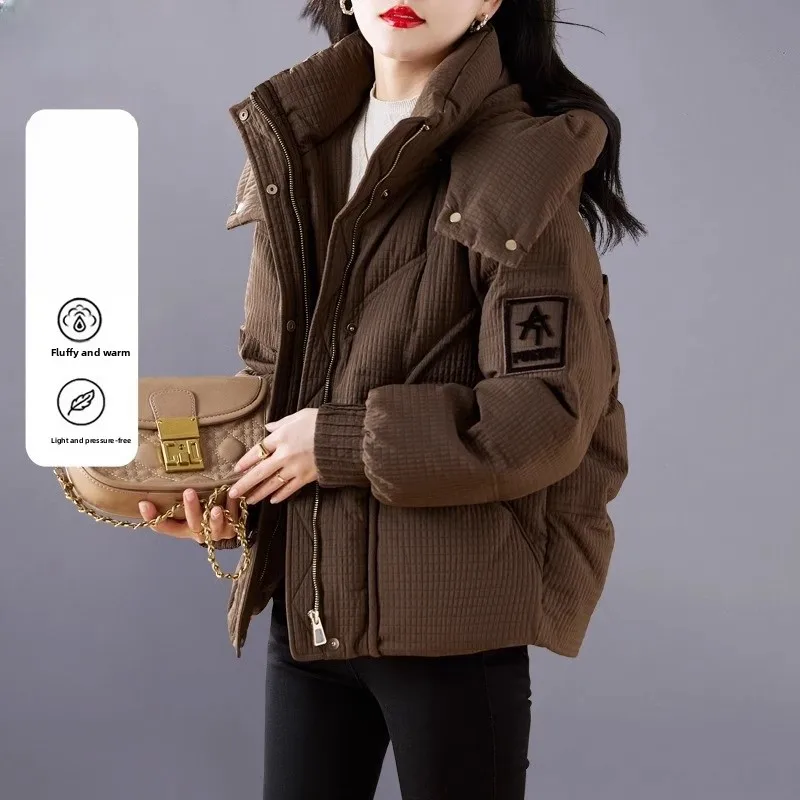 

Женская зимняя куртка-пуховик 2024 года, новая модель, маленький размер, высококачественная модная теплая куртка из хлопка с наполнителем из пуха