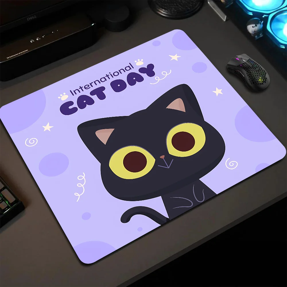 

Cute Cat Mousepad Small LockEdge Mouse Pad For Gamers Computer Desk Pad Rectangular Anti-slip Rubber