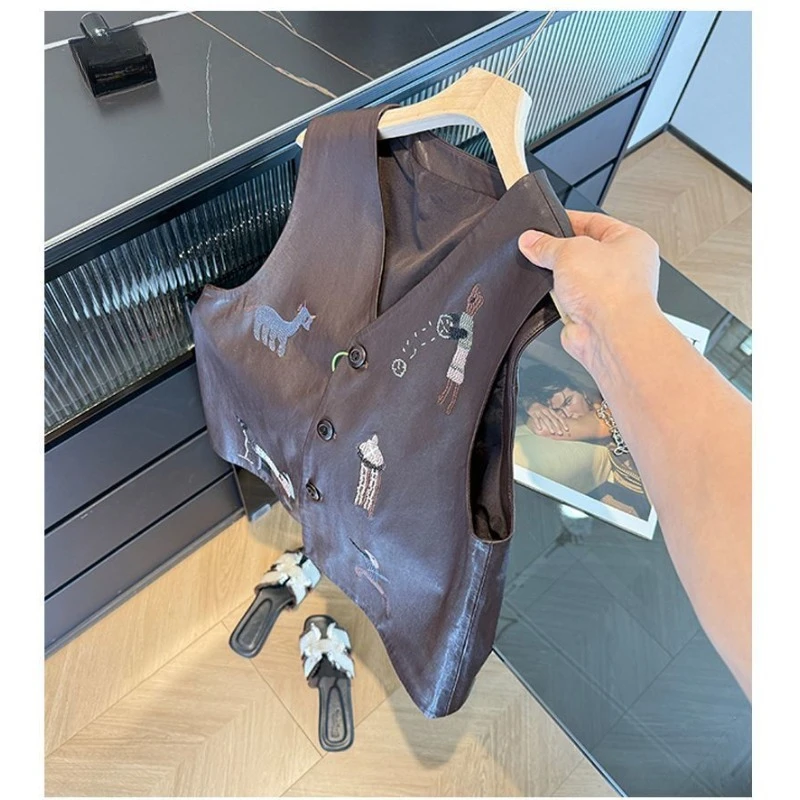 Jesienna moda, luźna i wyszczuplająca kamizelka, europejski styl retro, bogato haftowana kurtka z ekoskóry, kamizelka modna.