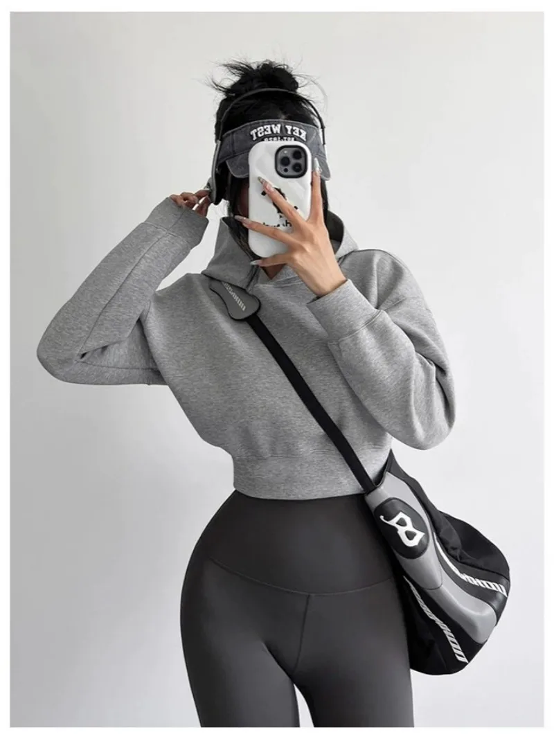 เสื้อฮู้ดแขนยาวผู้หญิง สไตล์ลำลอง ใส่สบาย ผลิตจากโพลีเอสเตอร์ เหมาะสำหรับฤดูหนาว