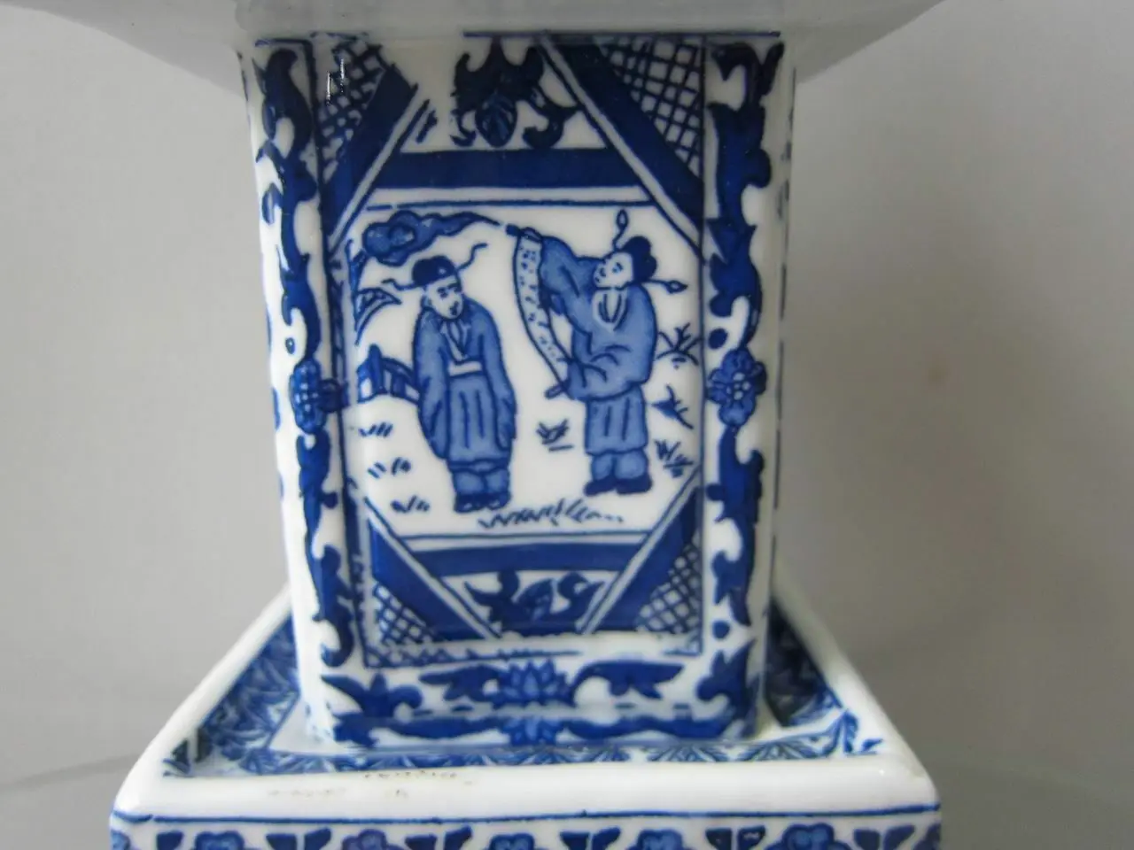 Old Collecting Antique Chinese Blue and White Porcelain Layered Tower Vases