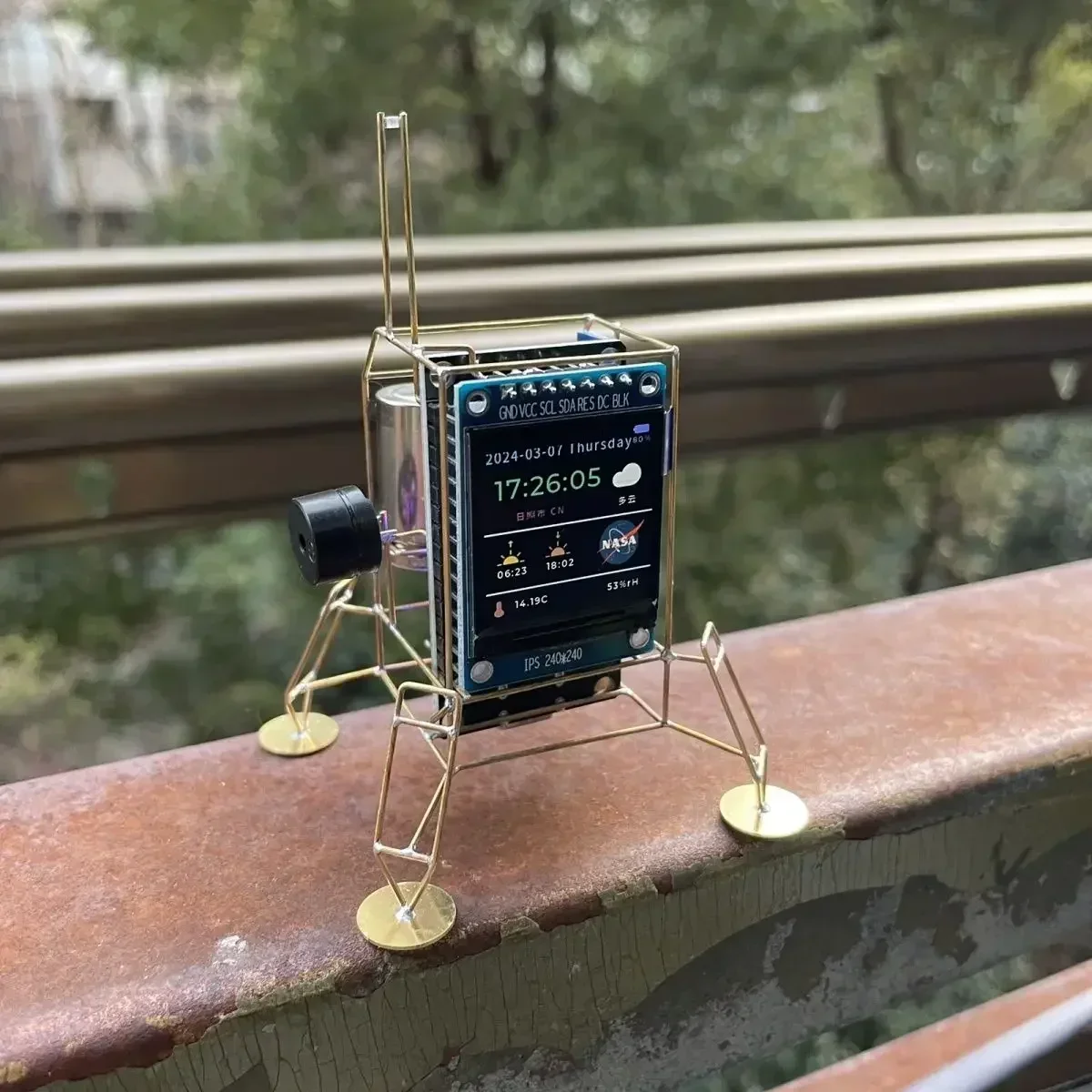 DIY BornLander handgemachte Mars Lander Lander WIFI Desktop Uhr Ornament