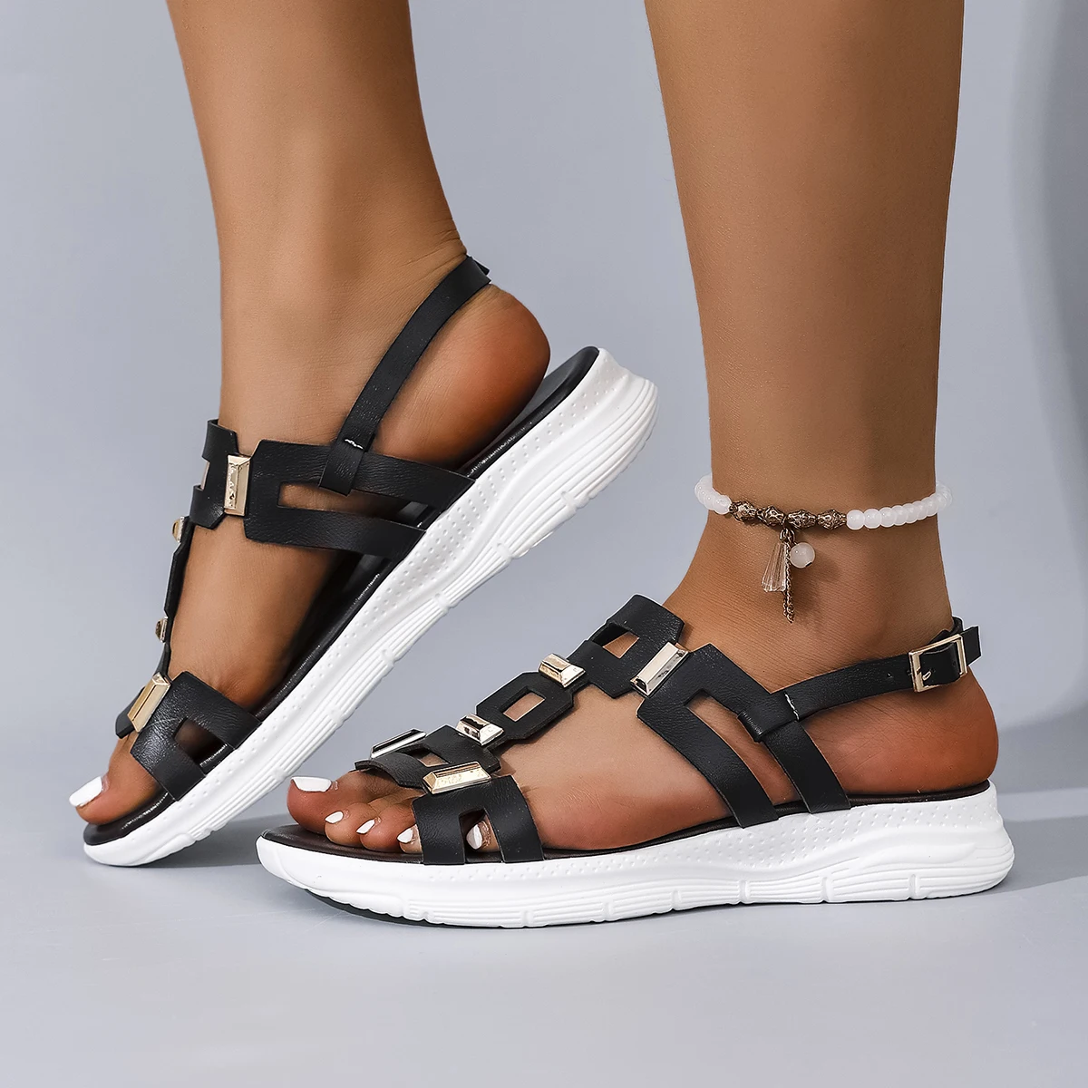 Sandalias de verano en tête ronde para mujer, zapatos de plage placas et casuales, cómodos con decoración en metal,