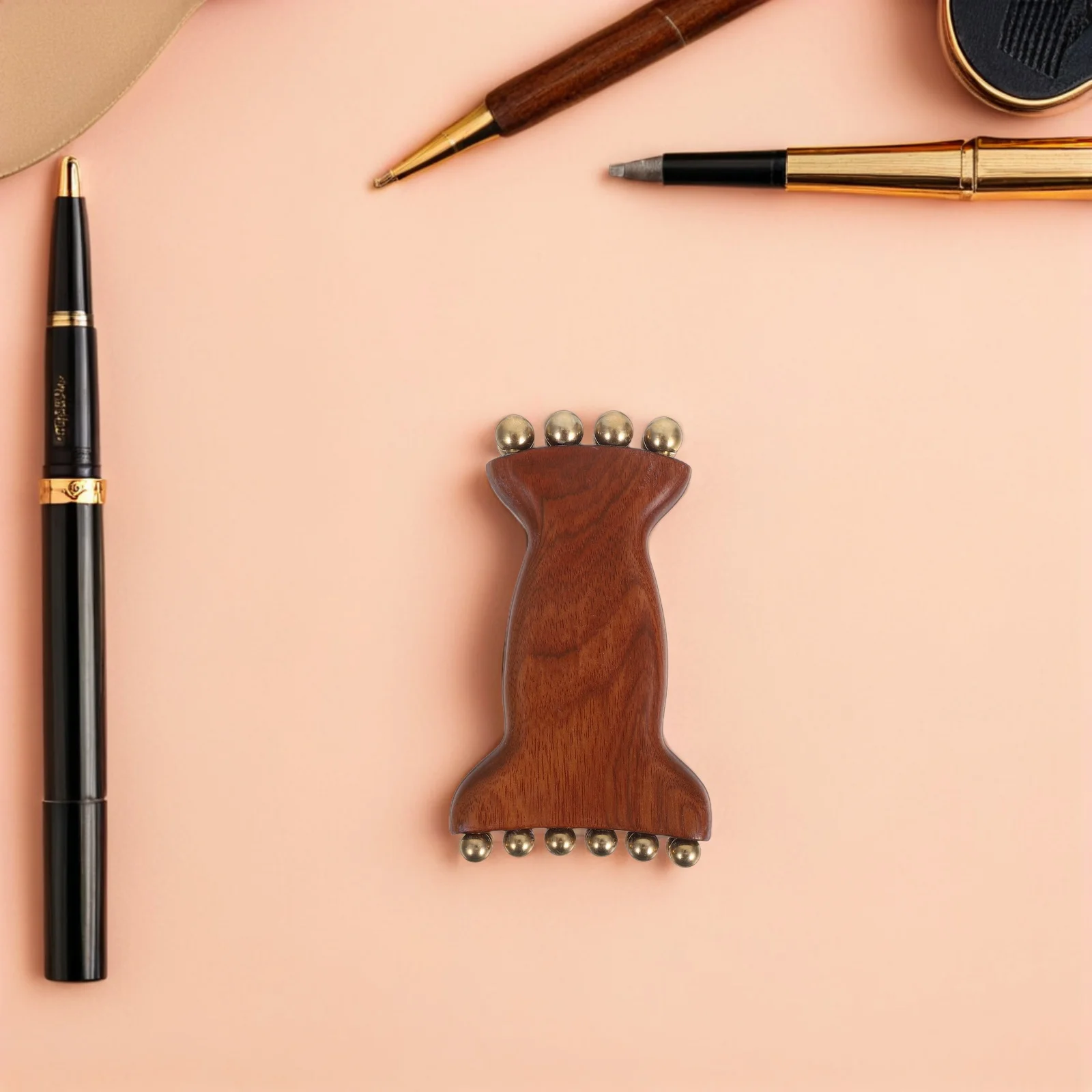 木製フェイシャルマッサージャー白檀手動フェイスネックマッサージツール真鍮ビーズフェイススカルプティングスキンケアリラクゼーションフェイシャルマッサージャー