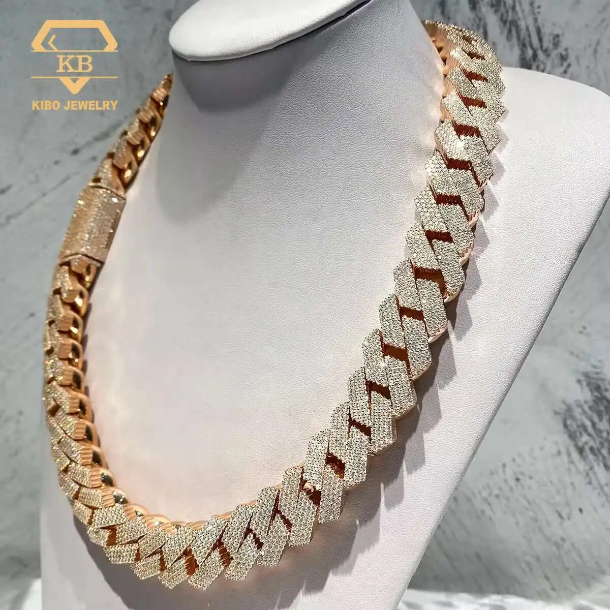 

Thick 700gram 20mm 925 Sterling Silver Rose Gold VVS Moissanite Diamond Hip Hop Cuban Link Chain For Men