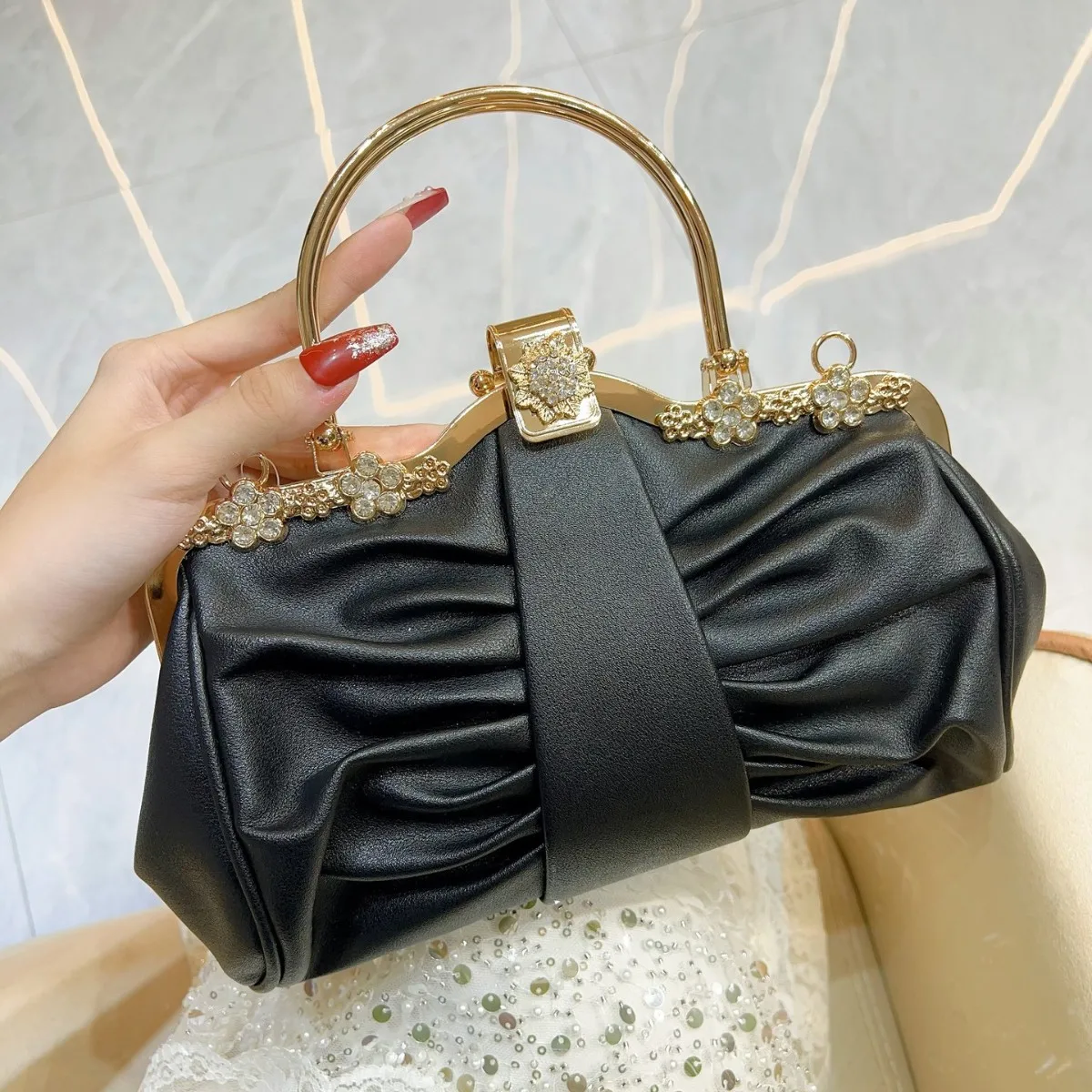 2025 Luxury High-end Party Cloud Women's Evening Clutch Bags Lady Wedding Prom Diamonds Dinner Handbags Trend Shoulder Bags