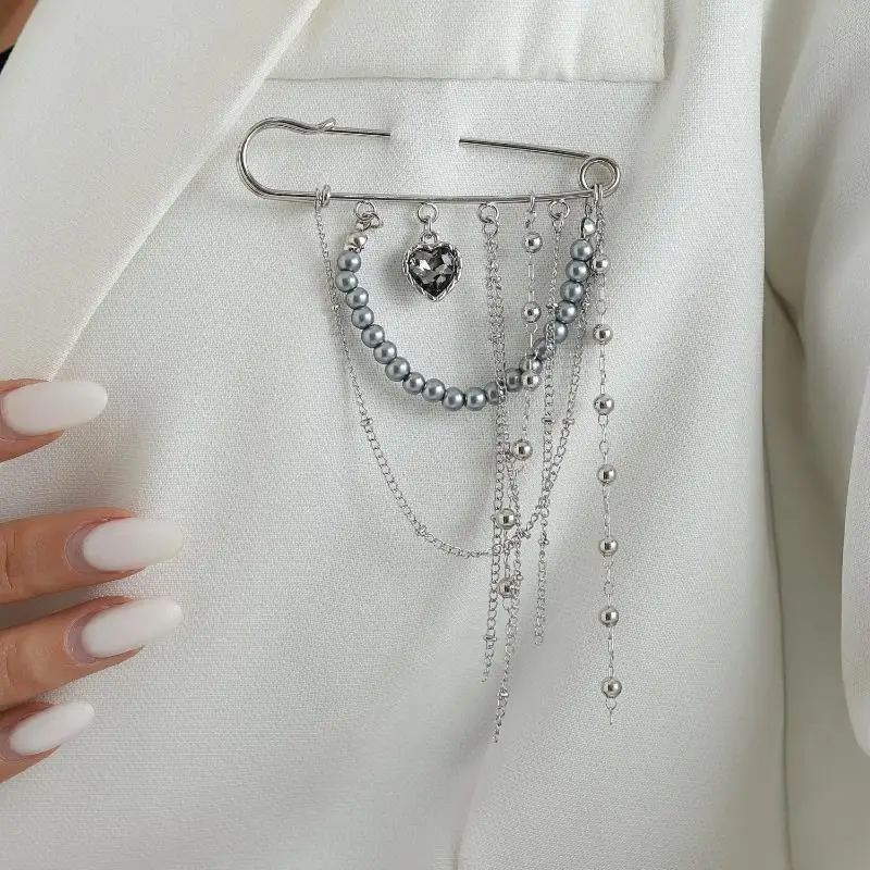 Creative Love Heart Bead Tassel Chain Brooch Trousers Jeans Safety Pin Women Clothing Coat Jewelry Accessries Gifts