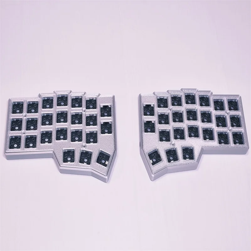 

Unique Corne V4 Split Keyboard Custom Wired Single-Mode Kit Ergonomic Full-Key Programmable Keyboard VIA Typ-C to USB Cable Gift