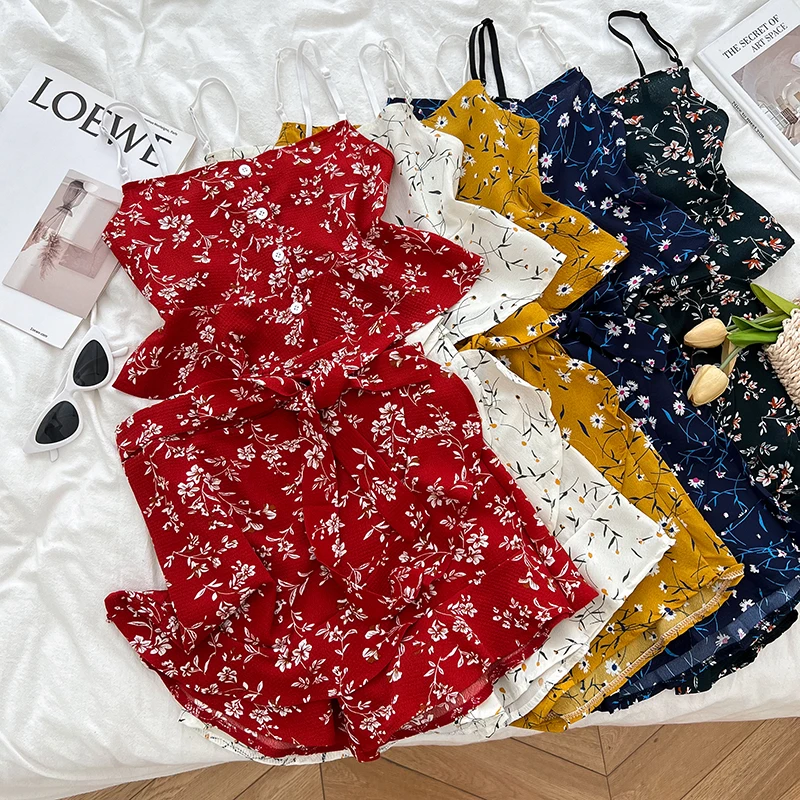 

Small floral ruffle edge camisole vest and tie bow half skirt short skirt two-piece set for women's summer new style
