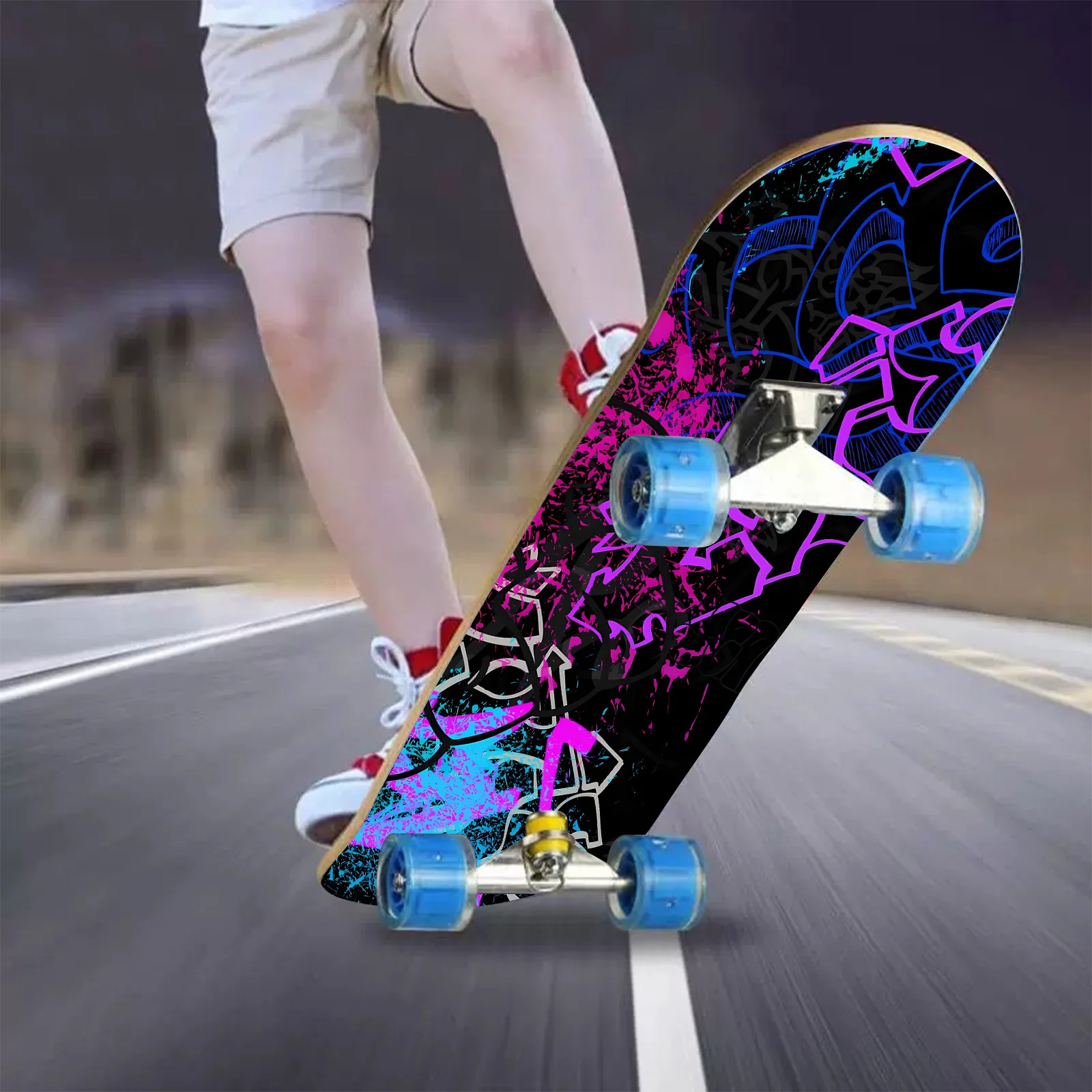 

1 шт. декоративная наклейка для скейтборда, креативная, стильная, самоклеящаяся наклейка для четырехколесного скейтборда, легко наклеивается.