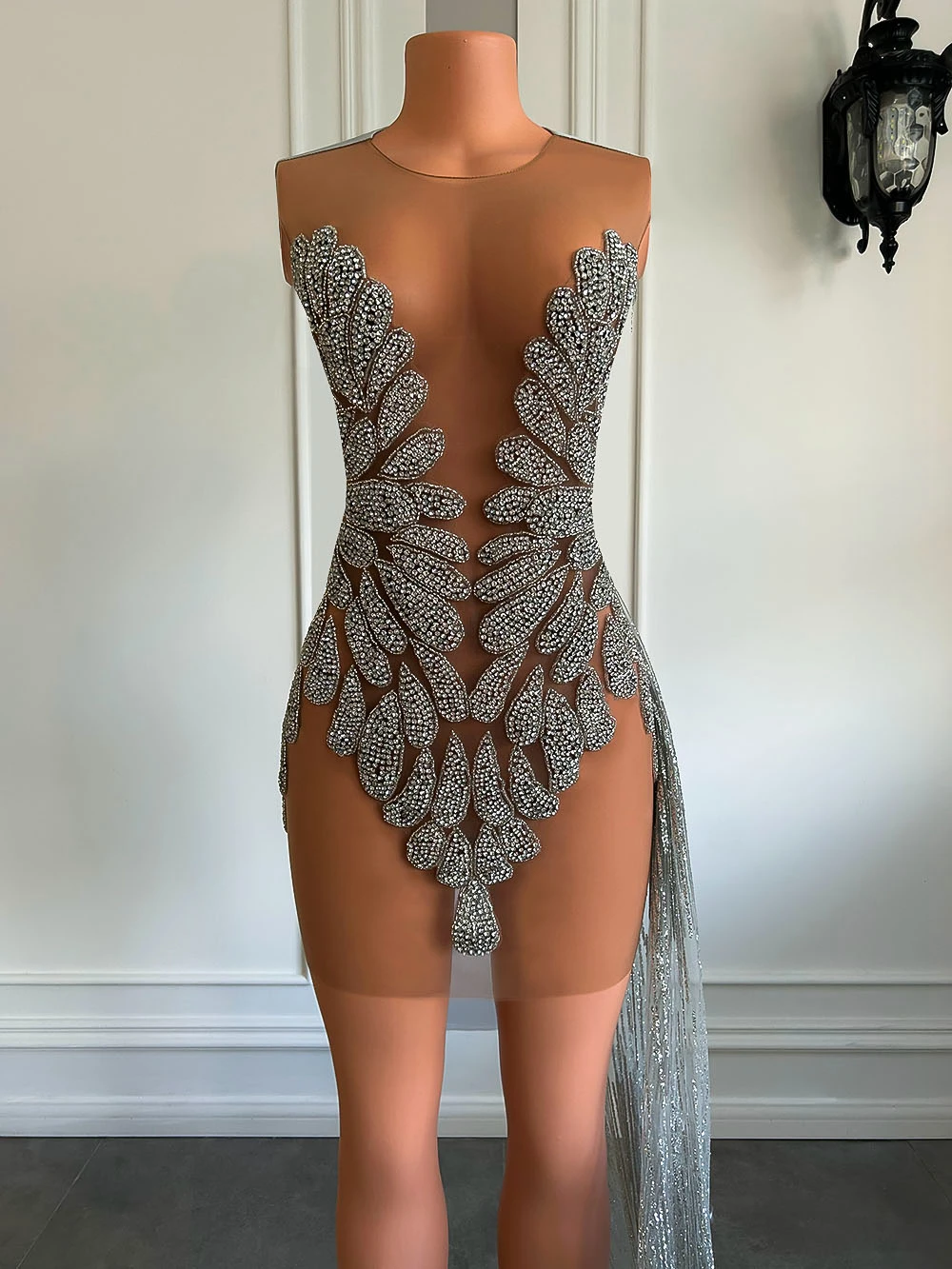 Sparkly Luxury Prom Dresses 2026 See Through Silver Glitter Beaded African Black Girl Short Prom Birthday Prom Party Gowns
