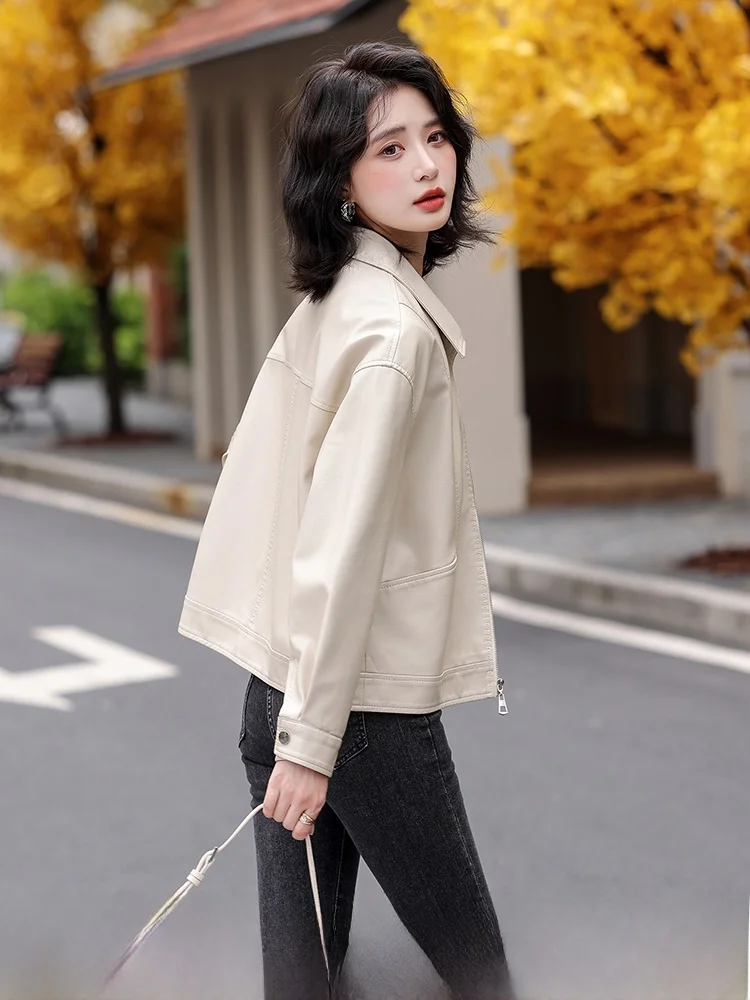 

Кожаная куртка из овчины для женщин, короткий рукав, весна-осень 2025, новая корейская версия, приталенная, утепленная, стройнящая модель