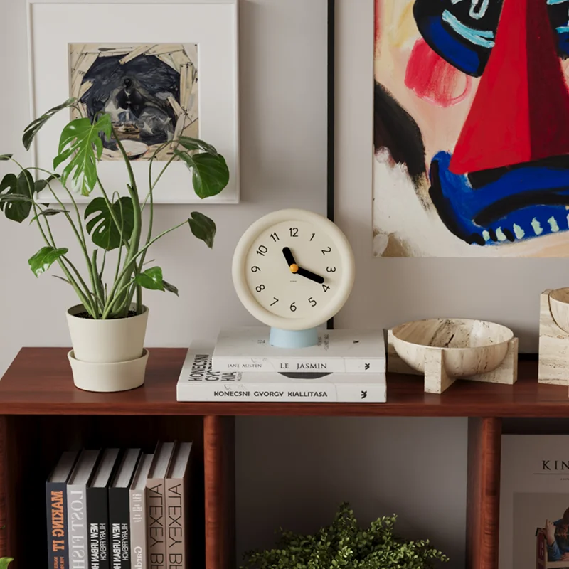T*-Cartoon Cute Wall Watch Modern Aesthetic Design Minimalist Silent Creative Wall Clocks Fashion Simple Horloge Home Decoration