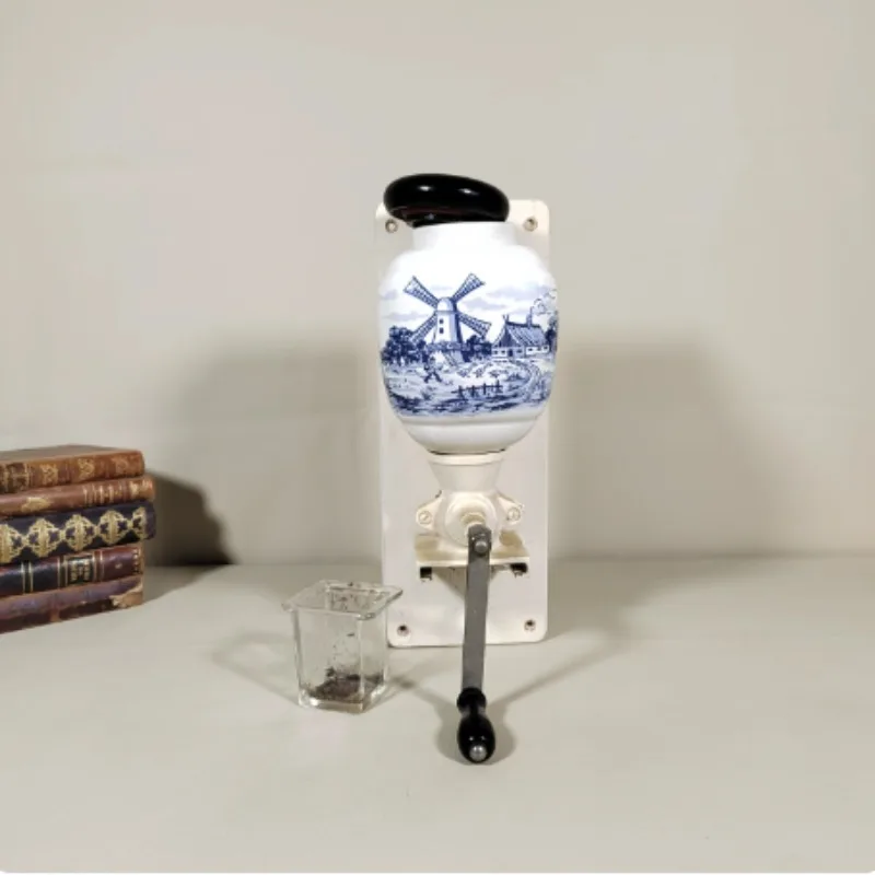 Old-fashioned Porcelain Jar Wall-mounted Hand-cranked Coffee Machine, and The Grinding Function of The Bean Grinder Is Normal.