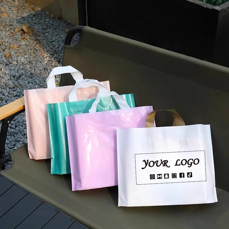 衣料品店、パーティー、ギフト用のプラスチック製トートバッグ100枚、ロゴでカスタマイズ可能