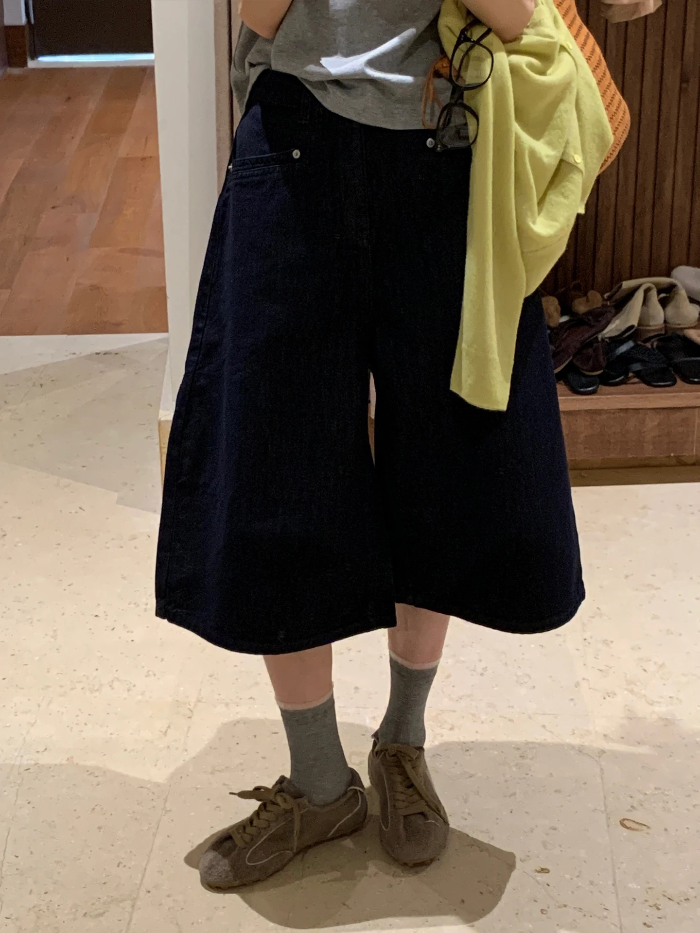 

Темно-синие женские джинсы с высокой талией и широкими штанинами, укороченные (7/8), универсальные, весна 2026, новинка, корейский стиль, джинсовые брюки