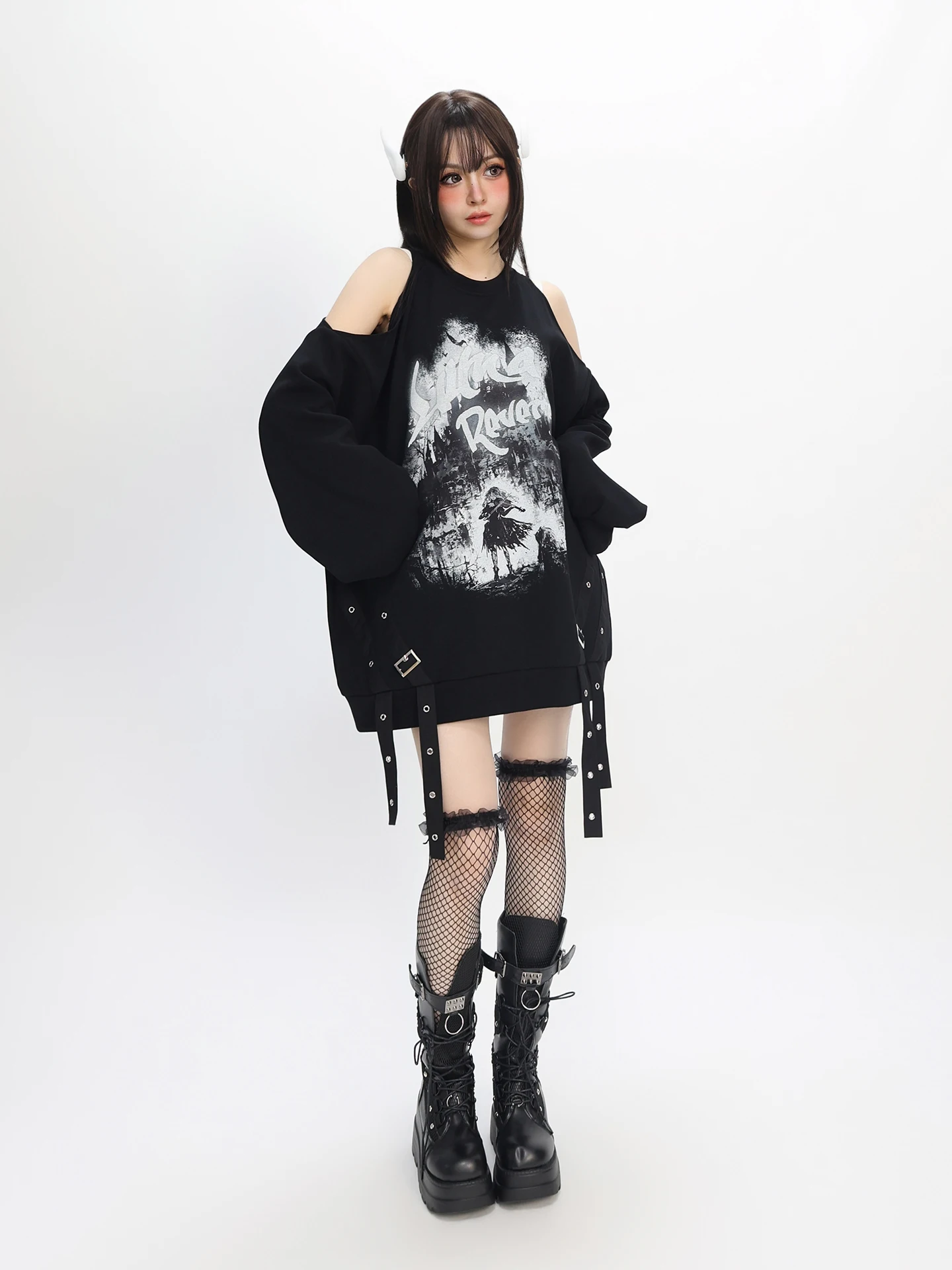 Original Japanese Style Sweet Cool Subculture Round Neck Off-Shoulder Long Sleeve Loose Casual Pullovers Sweatshirt Women Autumn