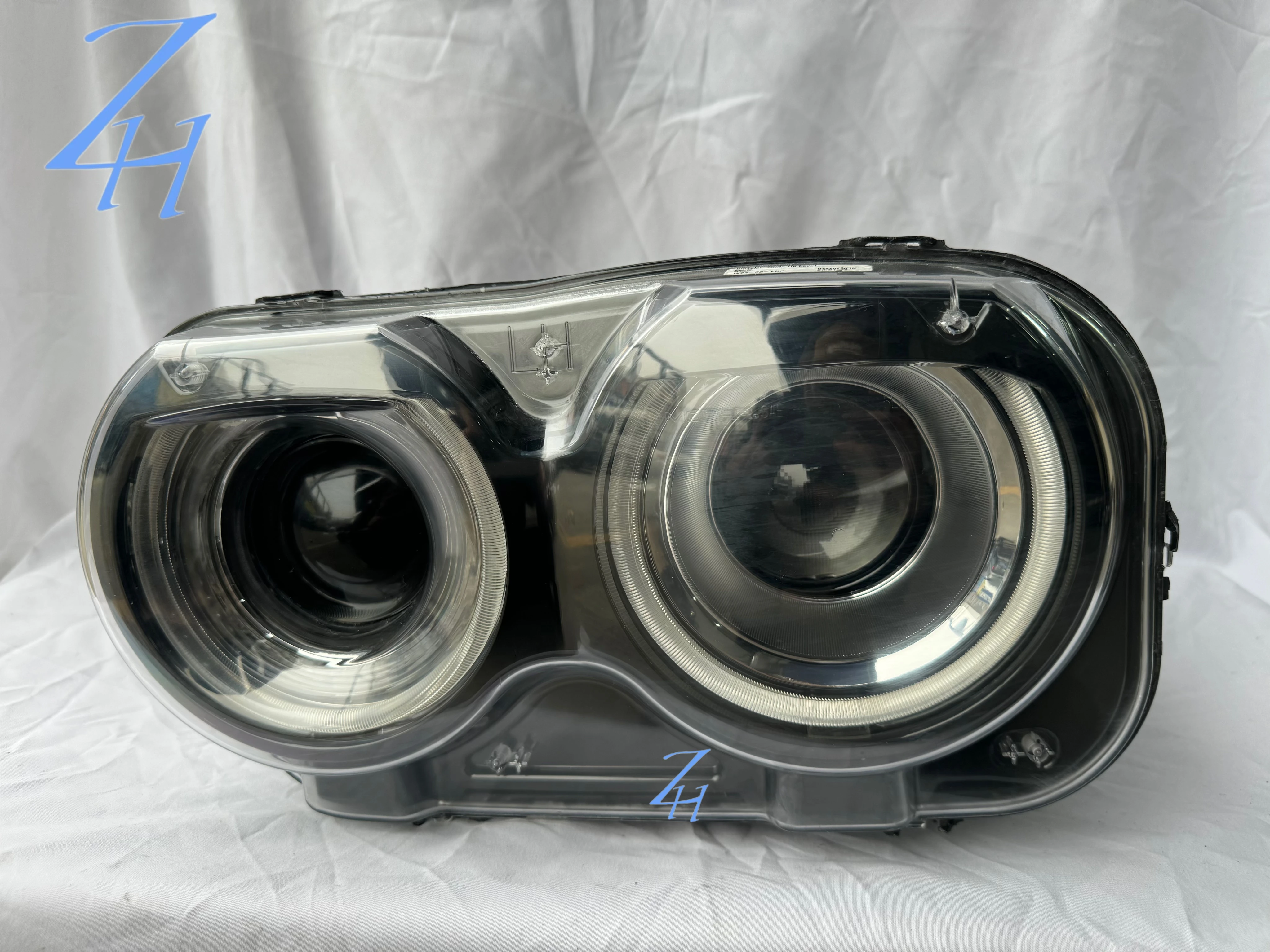 For2015-2020 Dodge Challenger car headlights LED headlight assembly front lighting Original manufacturer 187402LUP