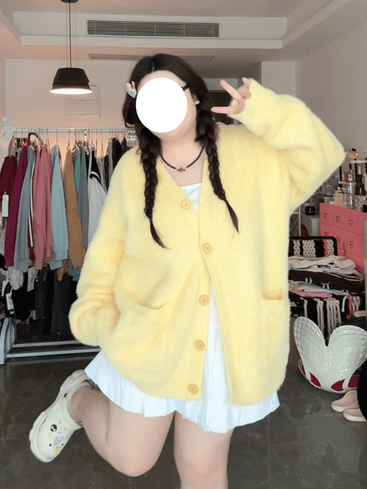 ソフトイエローニットミンクベスト女性のルーズアウター秋冬カジュアルスタイル暖かさセーターコートボタンキャンディーカラーポケット