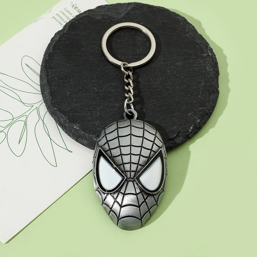 Avengers Spiderman Schlüsselanhänger Modischer Charm Superhelden-Spiderman-Masken-Anhänger Auto-Schlüsselring Accessoire Trendiges Geschenk für Männer – Detail 1