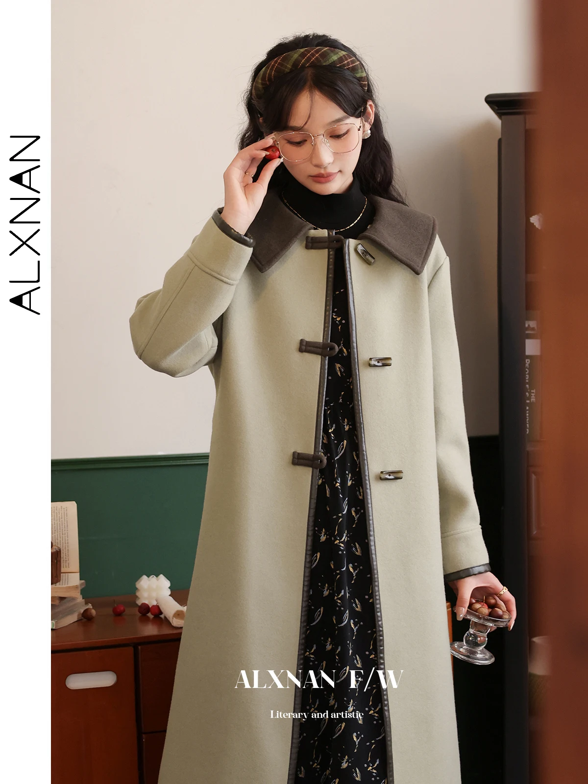 ALXNAN Women's Vintage England Woolen Coat Trendy Horn Button Lapel Neck Long Sleeve 2024 Fall Winter Single Side Coat LXN279128