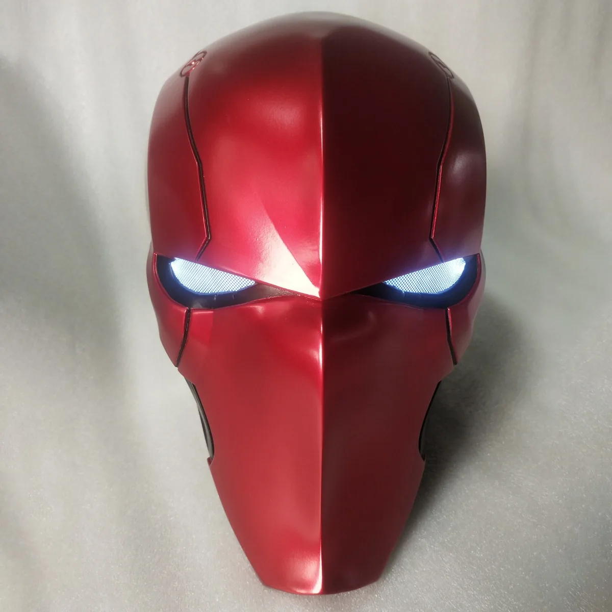 赤い兜のマスク、光る目付き、着用可能、アルカムナイト、ゴス、ハロウィンコスプレ、マット樹脂製コスプレマスク、火の悪魔マスク小道具
