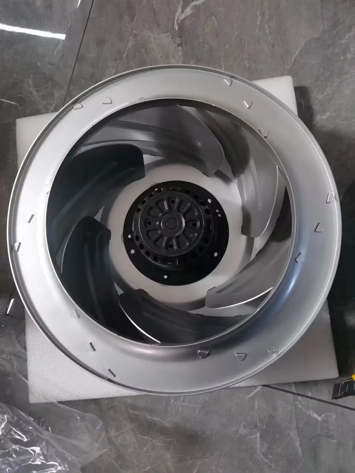 

100% brand new and original fan R4E355-AK05-05 R4E355-AK05-06 R4E355-AL02-05 R4E355-AL02-06 R4E355-AK05-12 R4E355-AF05-17