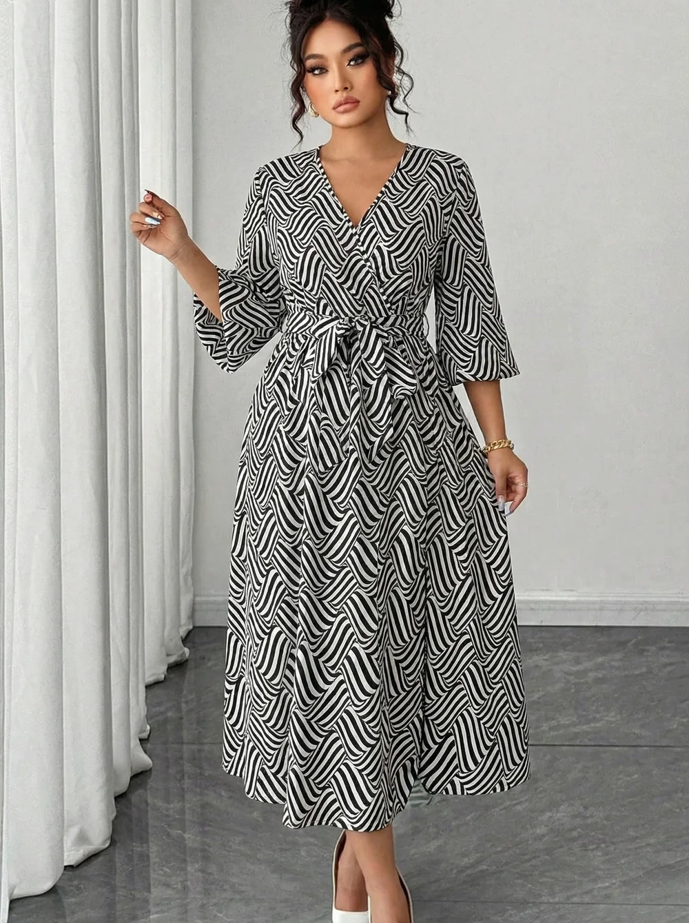 

Plus size women's elegant waist-length dress, belted striped printed dress.
