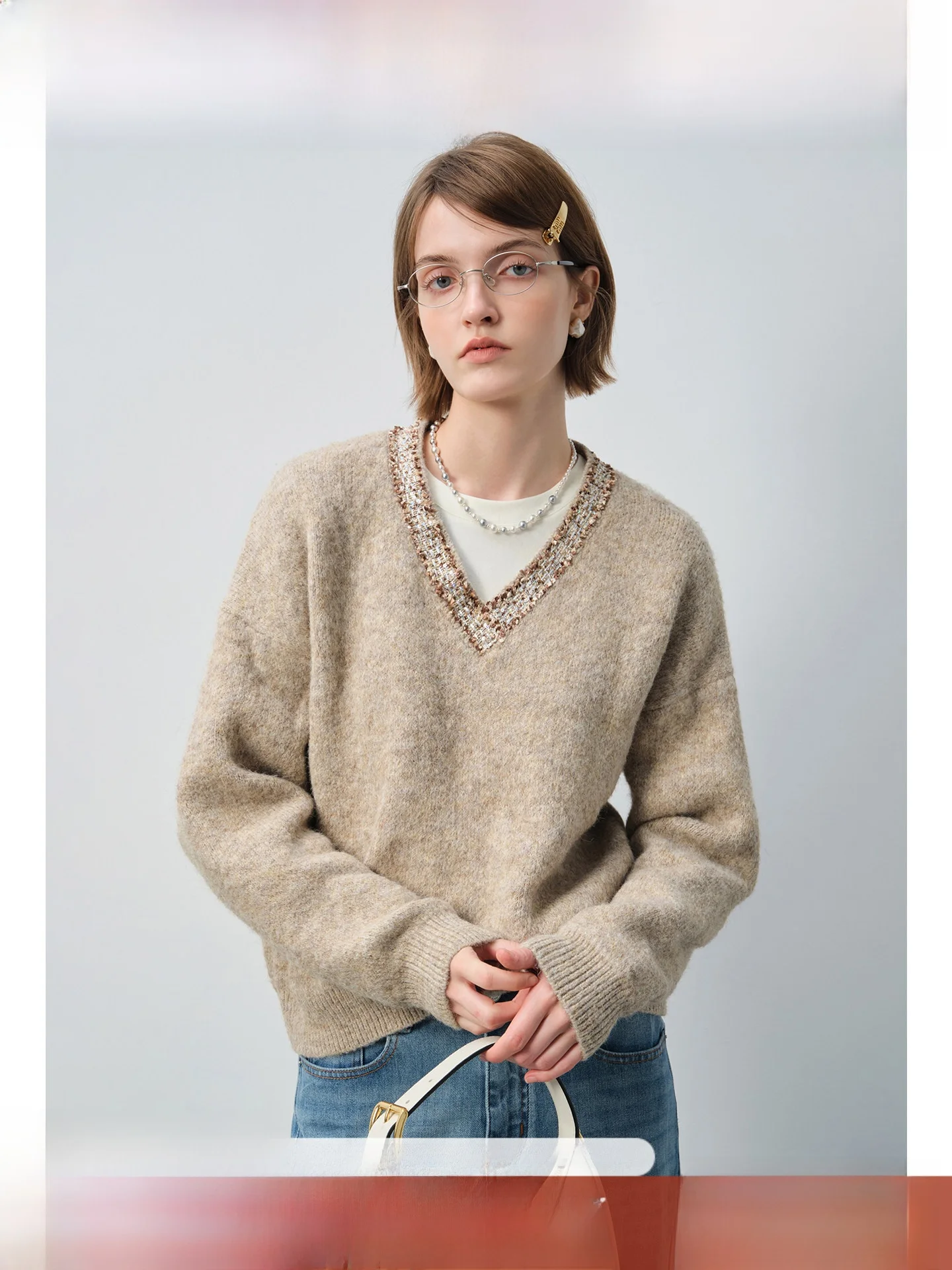 

Женский трикотажный топ большого размера с V-образным вырезом, декорированный, повседневный, с длинными рукавами, дышащий, комфортный, весенне-осенний, модный