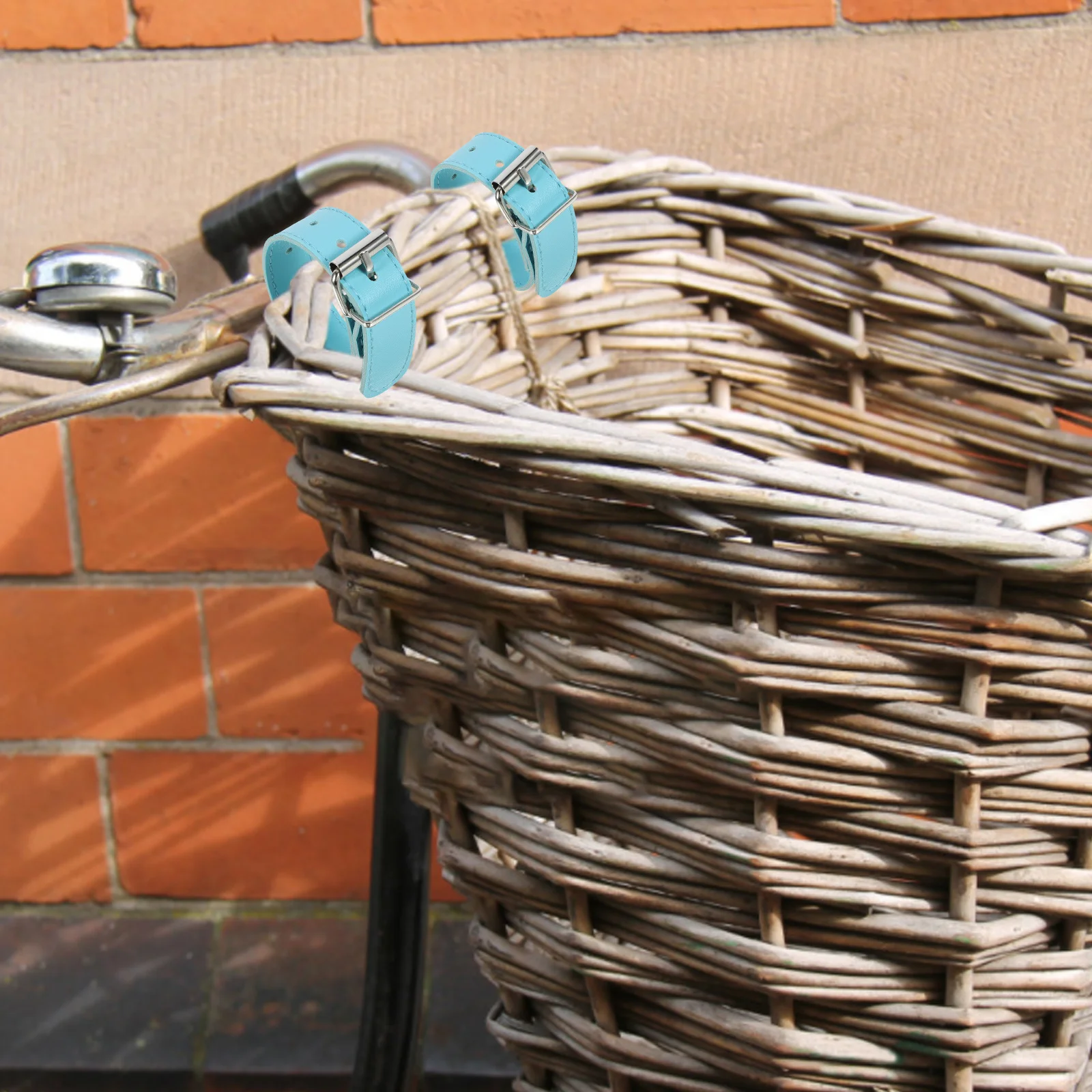 

1Pair Bike Basket PU Straps Sturdy Bicycle Front Container Belt Adjustable Design for Outdoor Riding Experience