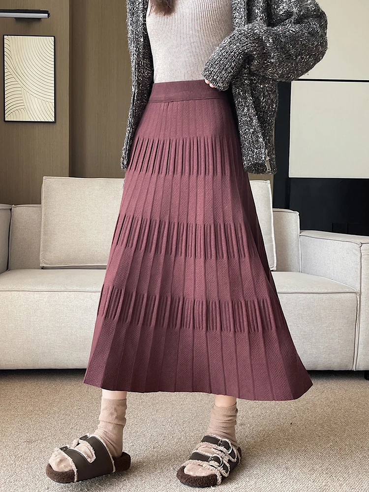 Knitted pleated skirt for women in autumn and winter 2025 new high waist slimming mid length design A-line umbrella skirt