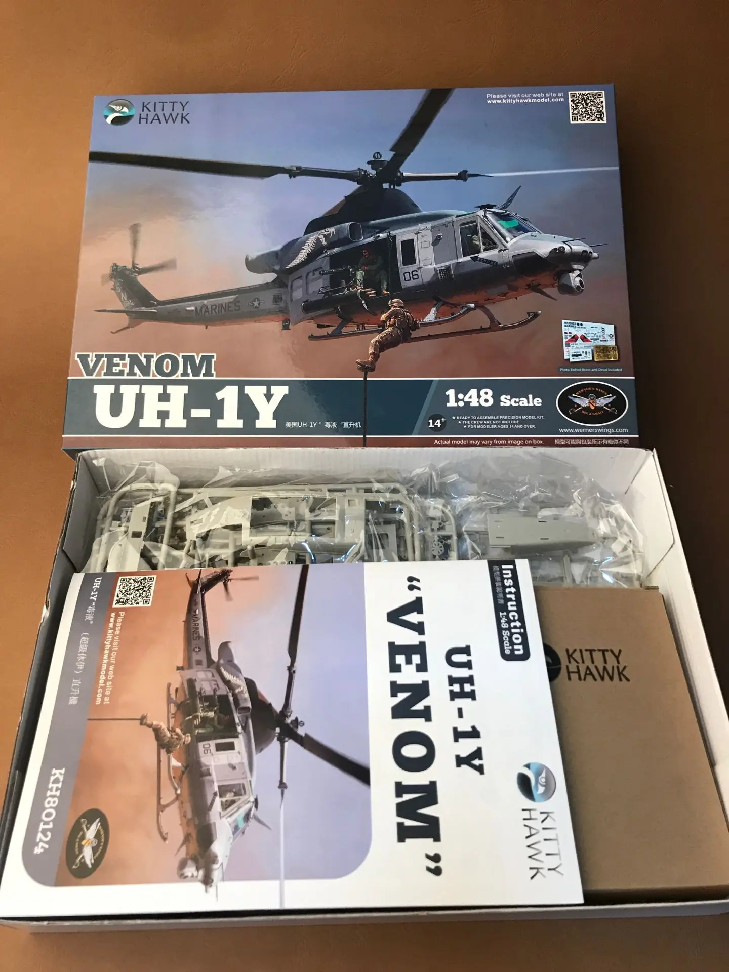 Kitty Hawk 80124 1/48 U SM C Venom UH-1Y Assembly Model Kit