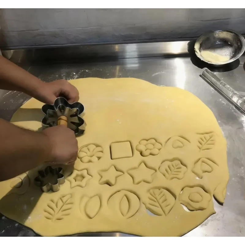 Donut Die Cutting Machine Efficient Multi-Style Non-Stick Silicone Mold Quality Assurance Customizable Compatible Tool