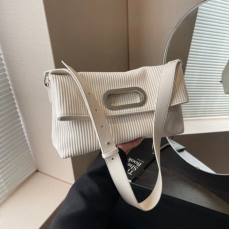 

2025 Aesthetic Tote Bag for Women Large Capacity Shoulder Purse Fashion Crossbody Bag Elegant Commuter Bag Versatile
