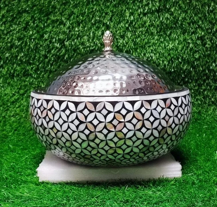 Black  Design Made in Sea Shells, Mother of Pearl Chafing Dish Food Warmer Heater Casserole & Hot Pot For Buffet Serving