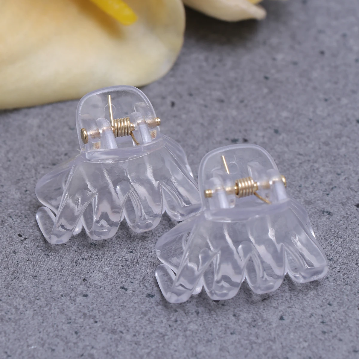 

24 Pcs Charming Little Octopus Hair Clips Smooth Claw Hair Accessories for Women