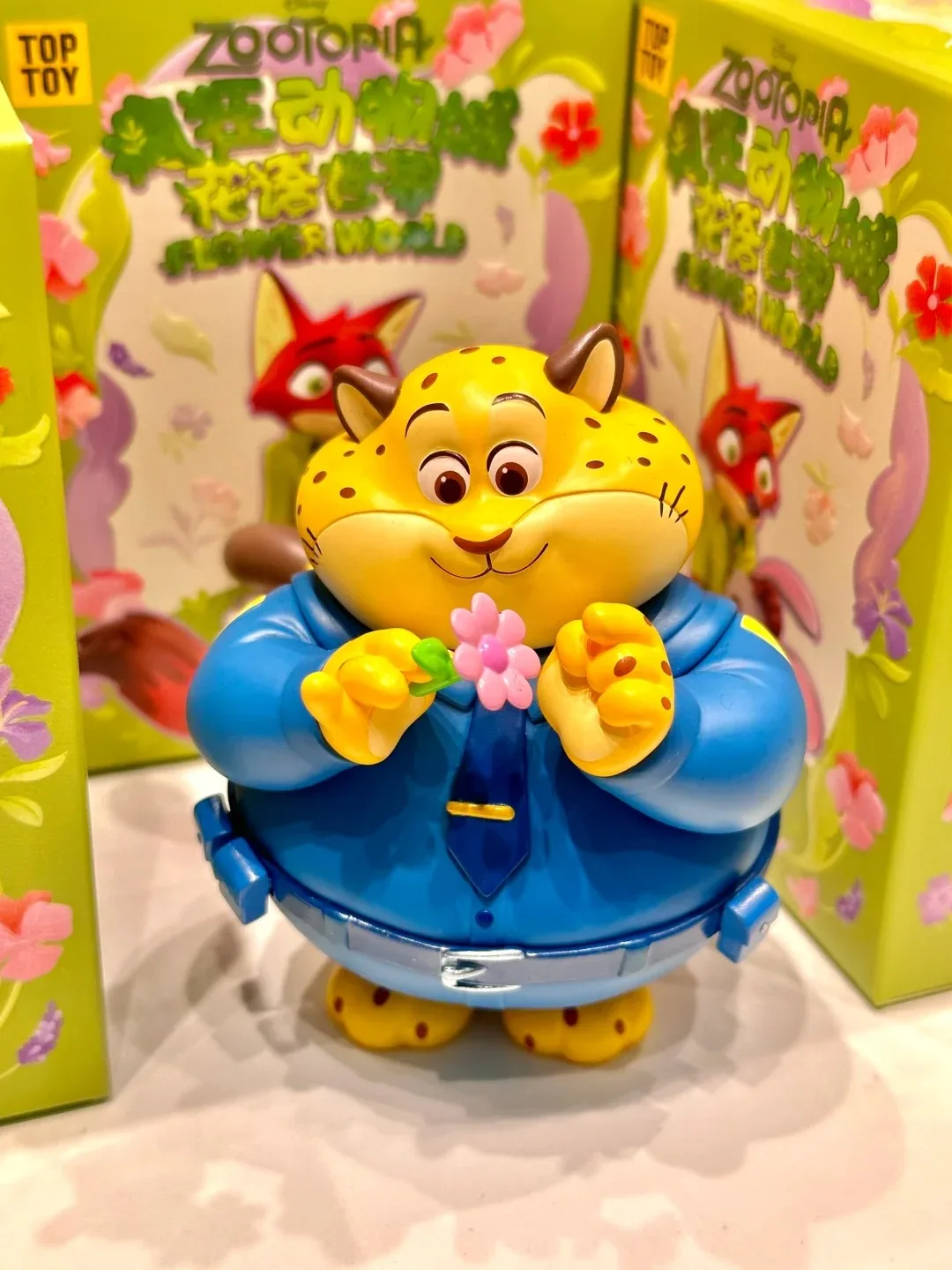 Подлинная серия Зоотопия Цветочный мир Слепая коробка Ник Джуди Леопард Полицейский Коллекционная модная игрушка Аниме Фигурка Украшение