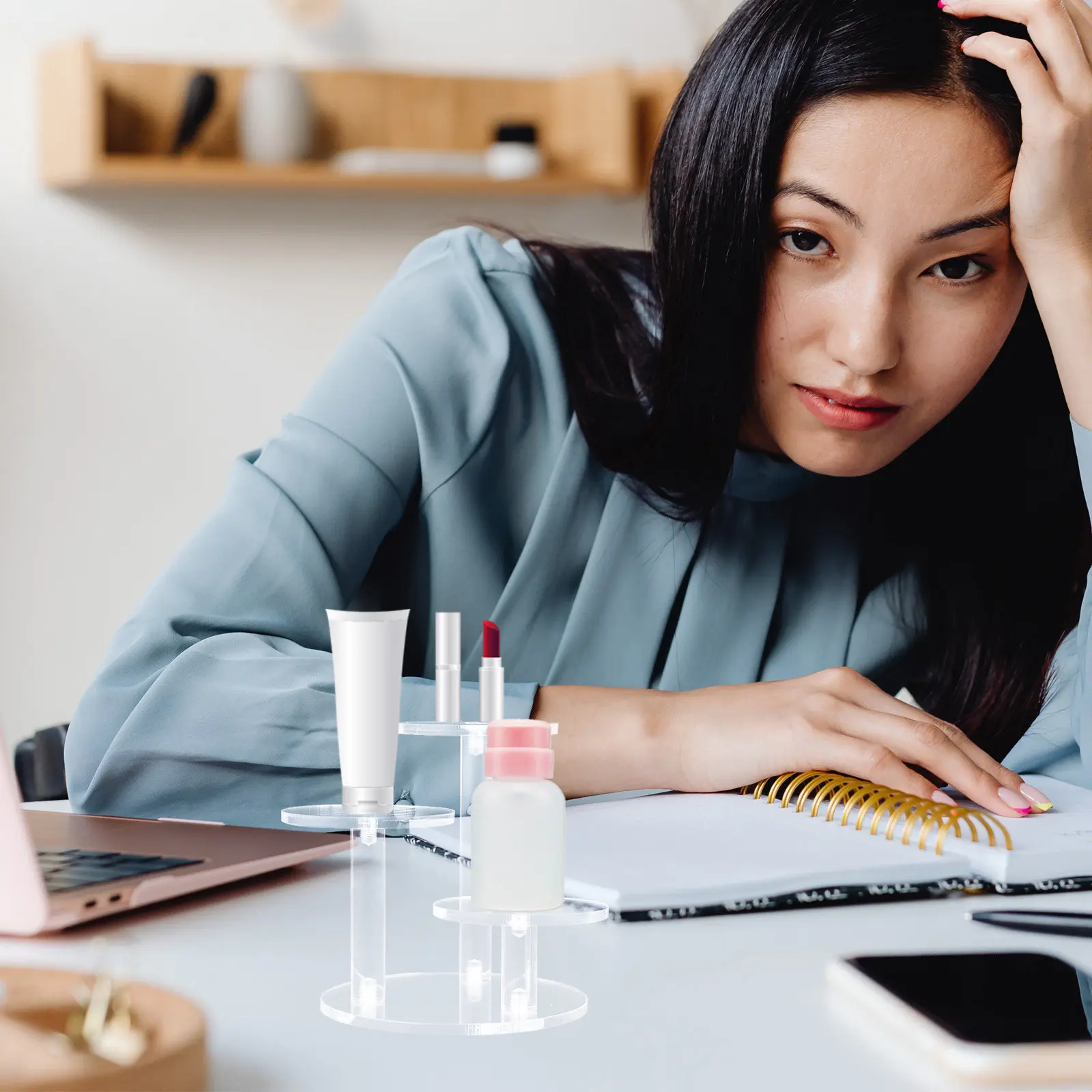 

Elegant Acrylic Display Rack Clear Tiered Stand for Jewelry Necklaces Bracelets Perfume Bottles Desktop Home Office Display