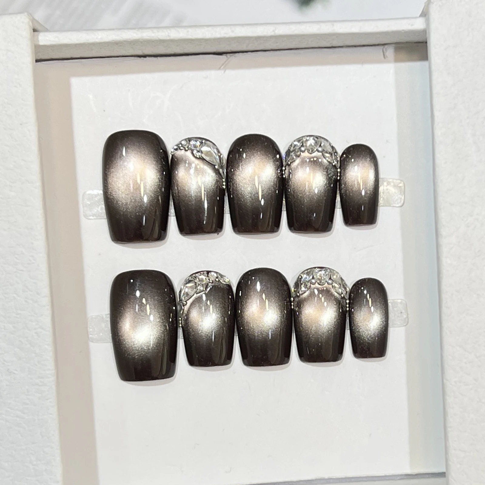 10 Stück schwarze Katzenaugen- – Nail Art Full Cat Eye Bewertung und Preis