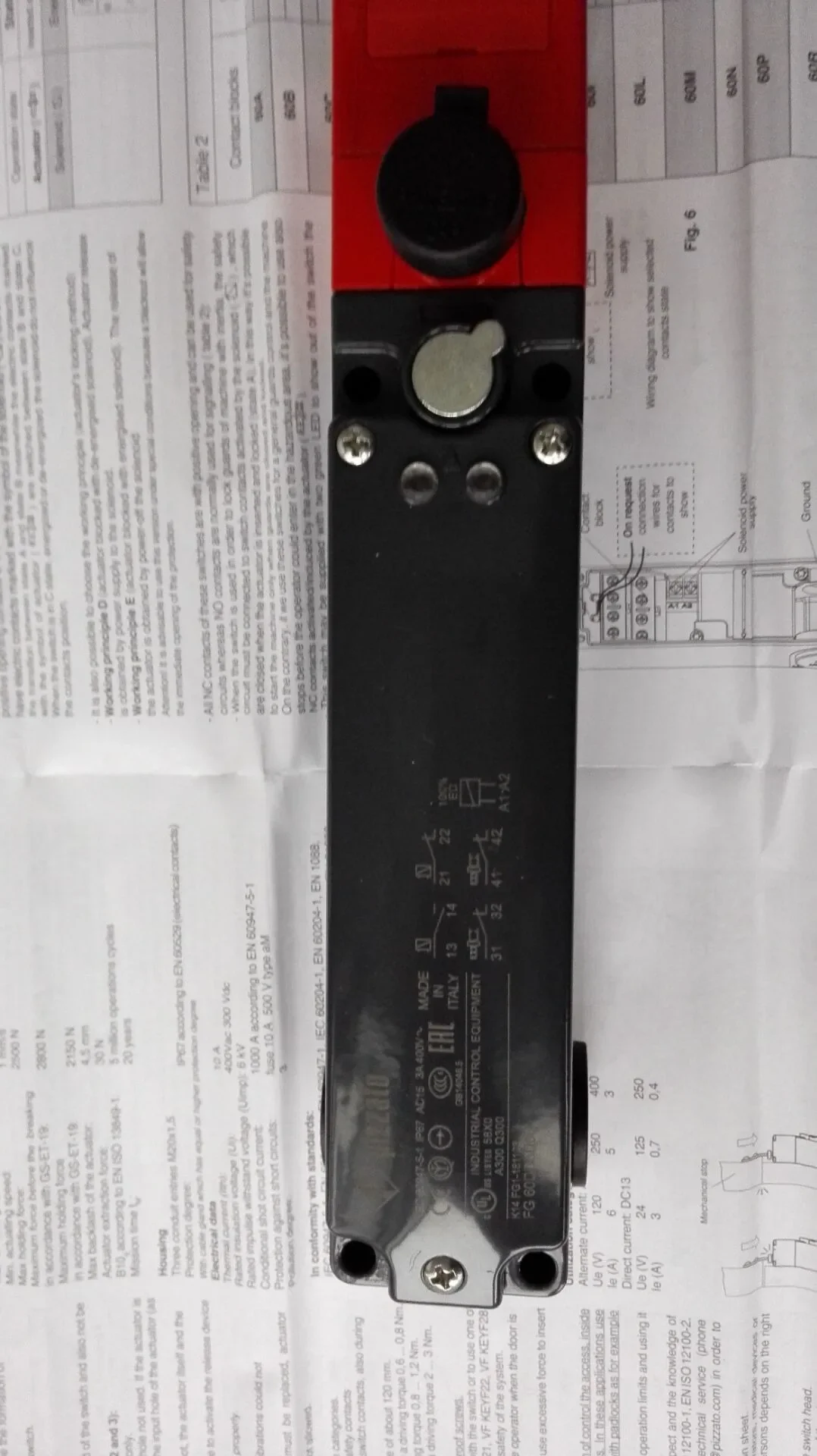 

New original Pizzato sensor FG 60DD5D0B