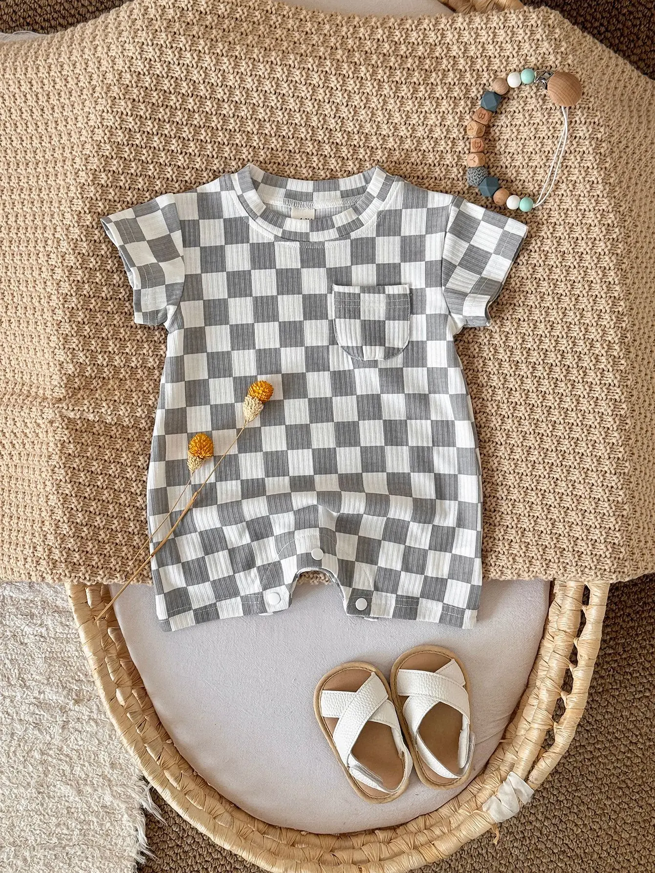 

Детский комбинезон в клетку, летний, с короткими рукавами, мягкий, в рубчик, с карманом, дышащий, для новорожденных, 0-18 месяцев, одежда для мальчиков и девочек