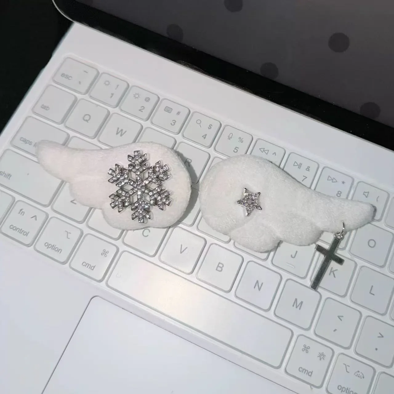 Y2K Sweet Cute Angel Wing Snowflake Cross Plush Hairpins Korean Girls Hair Clip Accessories Barrettes Hair Clips Headdress 3