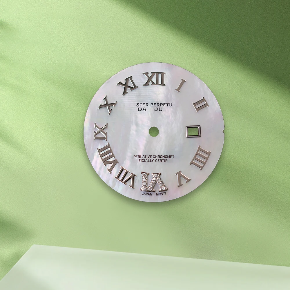 24,5 mm S Logo quadrante romano quadrante con diamanti quadrante NH05 quadrante rosa senza lancette adatte al movimento NH05 senza accessori per la modifica dell'orologio luminoso