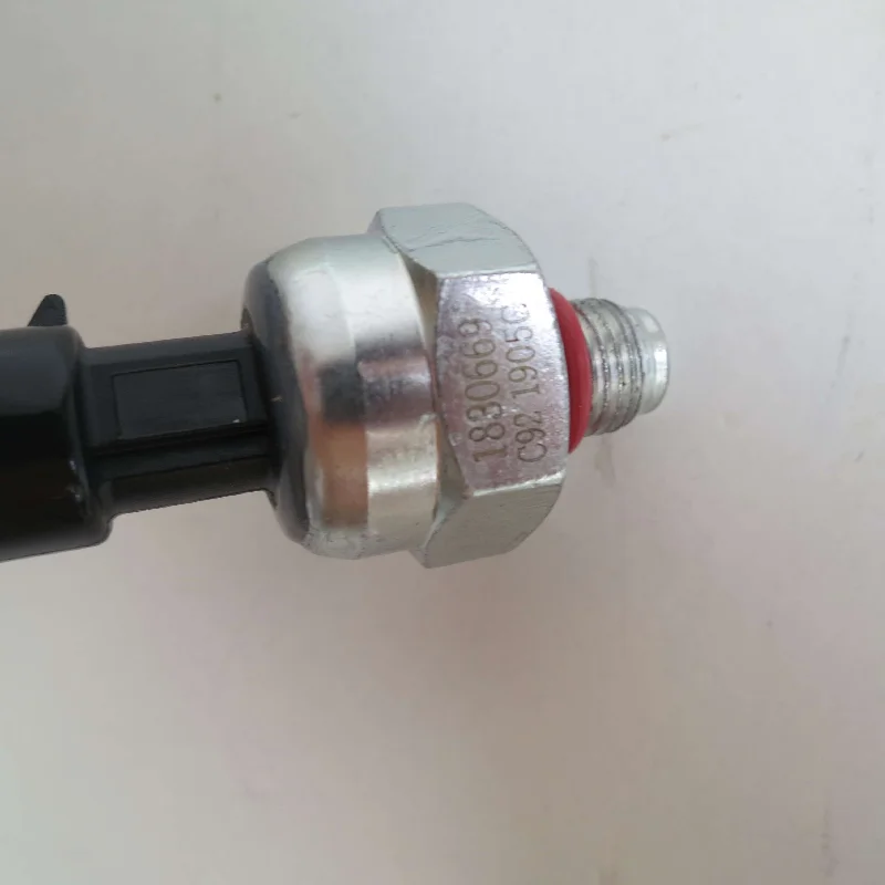 

Good Quality diesel Engine Parts Oil Pressure Sensor 1830669