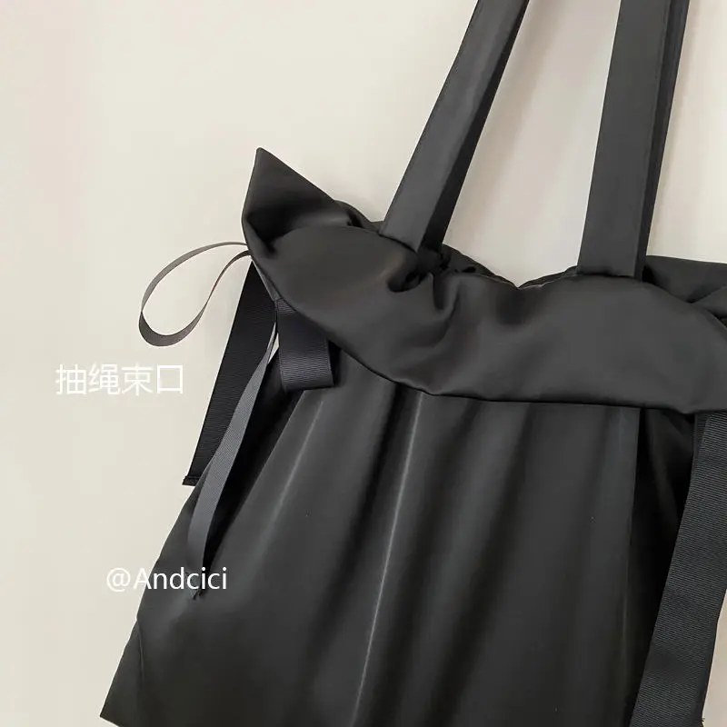 Fashionable Black Shoulder Bag With Drawstring Smooth Silk Texture For Women High-Capacity Simple Girls Bag