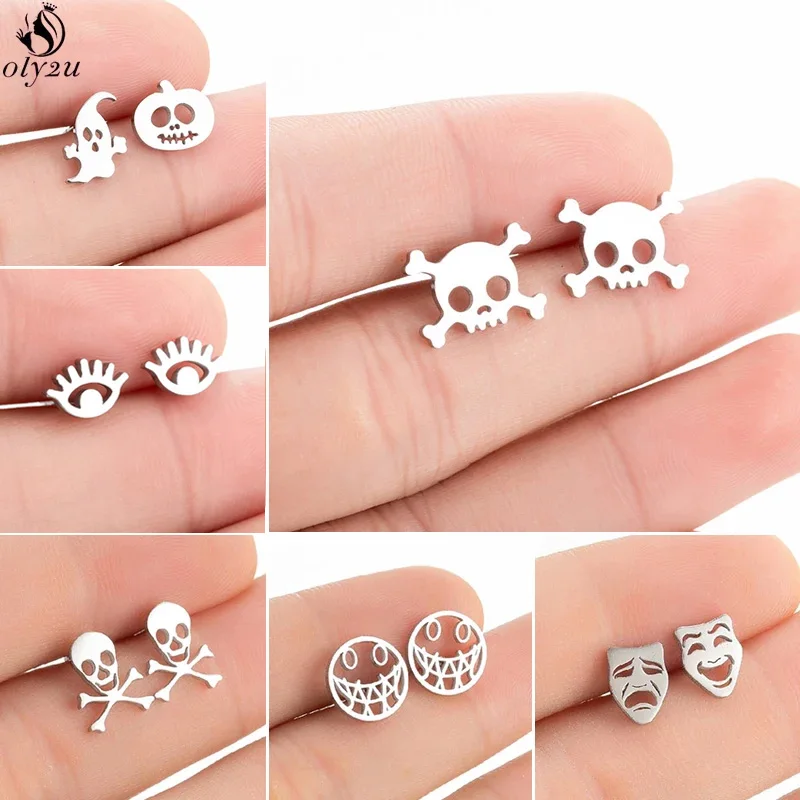 2024 Punk Gothic Pirate Skull Earrings For Women Men Jewelry Halloween Piercing Ear Post Stud Earrings Smiling Face Earing Black