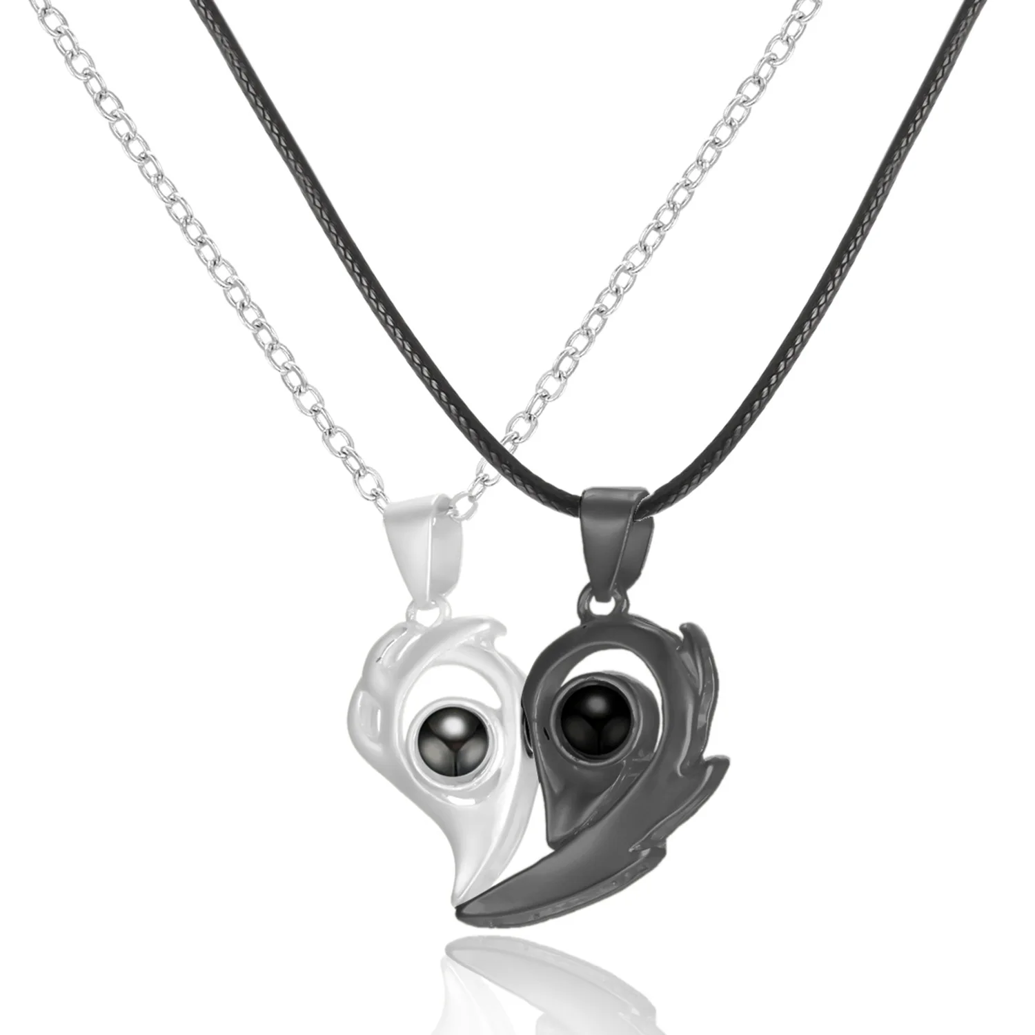 Heart-shaped magnetic projection 100 languages I love you collarbone chain couple necklace wholesale